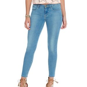 Levi’s light wash skinny Jeans size 3